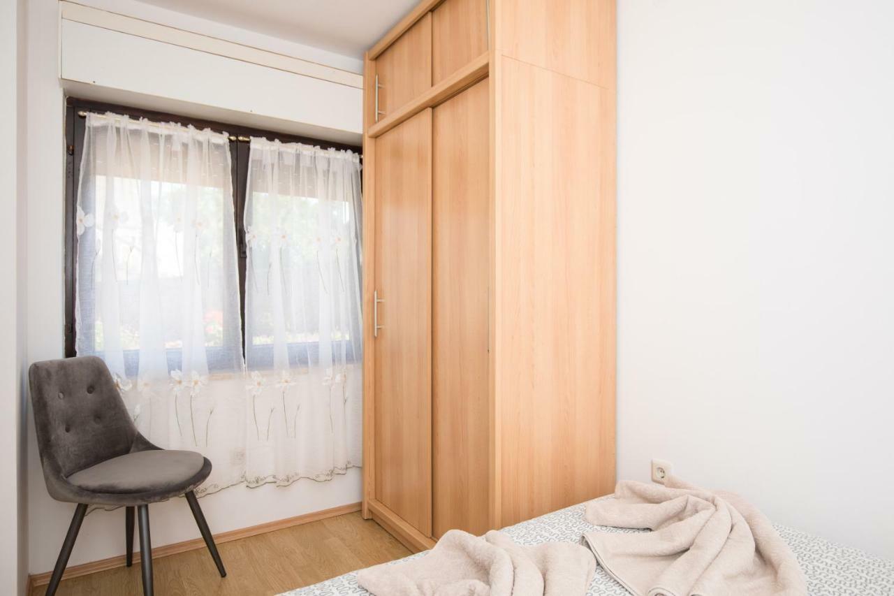 Apartment Adrijana Vrbnik Ngoại thất bức ảnh