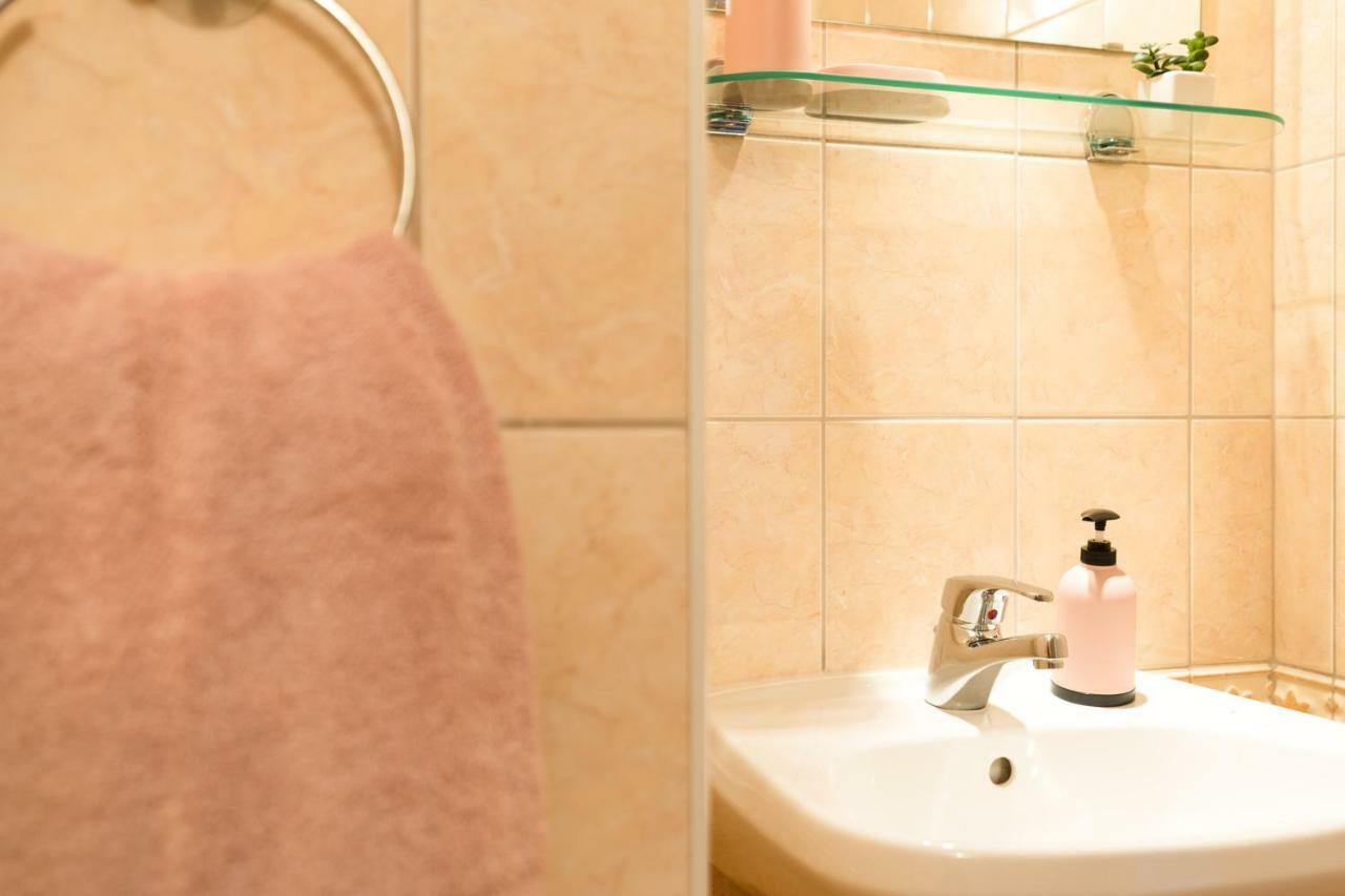 Apartment Adrijana Vrbnik Ngoại thất bức ảnh